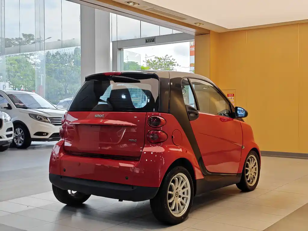 smart Fortwo 2011 — фото 24