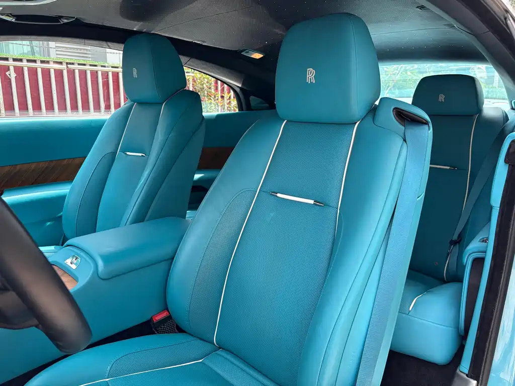 Rolls-Royce Phantom 2019 — фото 14
