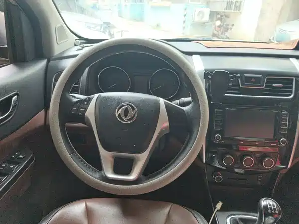 Dongfeng Fengxing SX6 2017