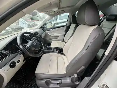 Volkswagen Sagitar 2015