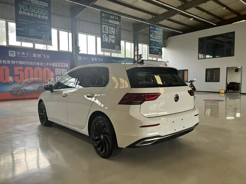 Volkswagen Golf 2021