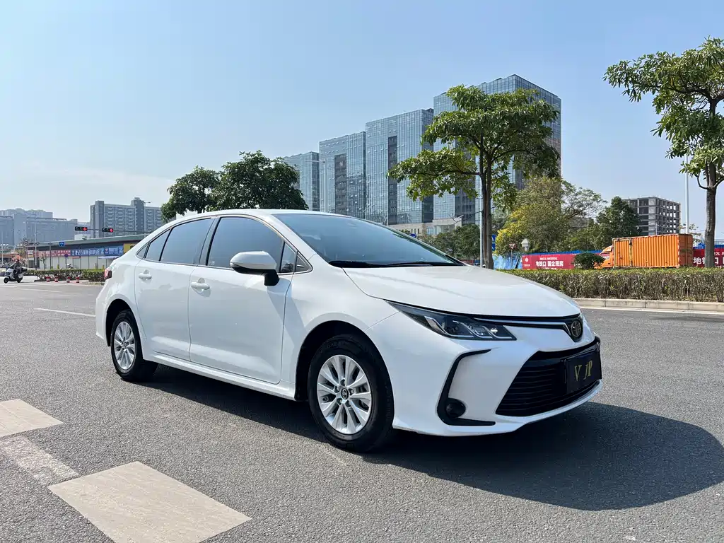 Toyota Corolla 2020 — фото 3