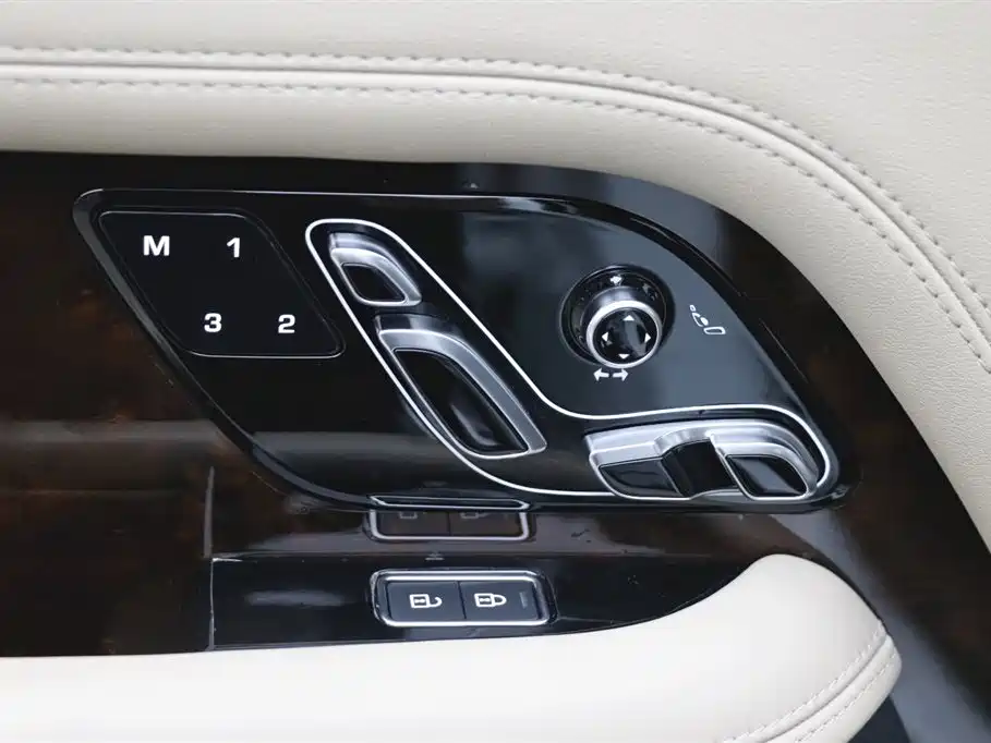 Land Rover Range Rover 2021 — фото 13