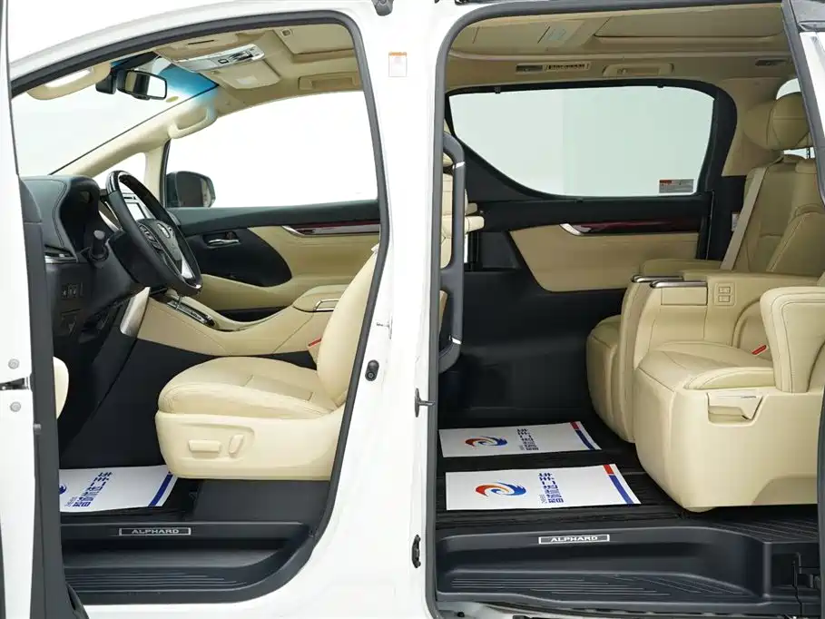 Toyota Alphard 2016 — фото 12