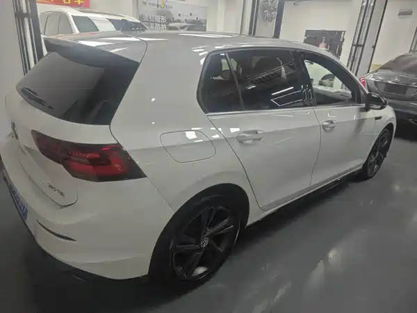 Volkswagen Golf 2023