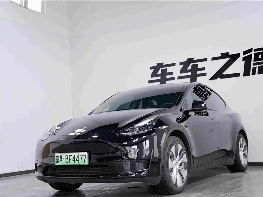 Tesla Model Y 2023 — фото 1