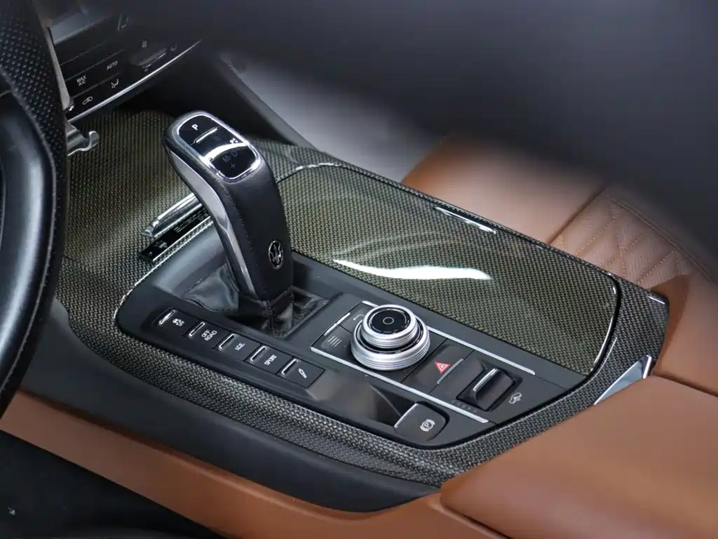 Maserati Levante 2020 — фото 11