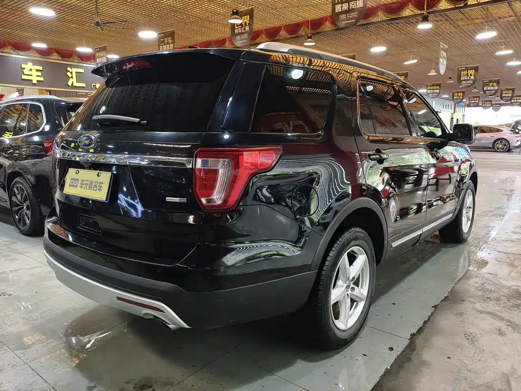 Ford Explorer 2016 — фото 11