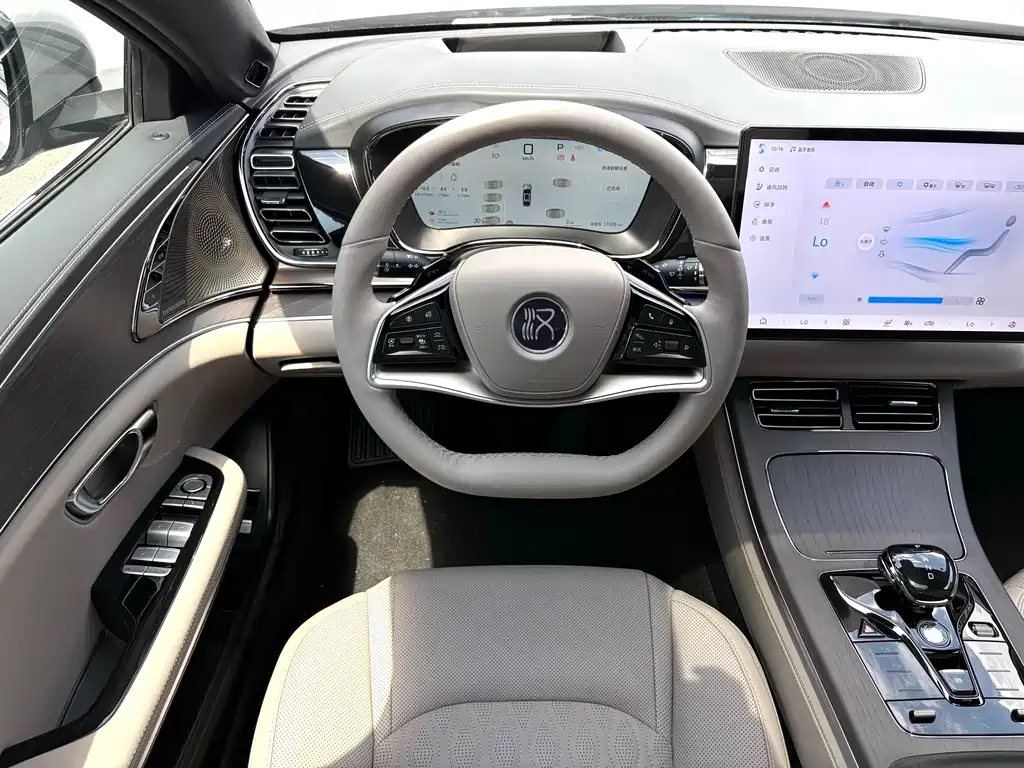BYD Han 2024