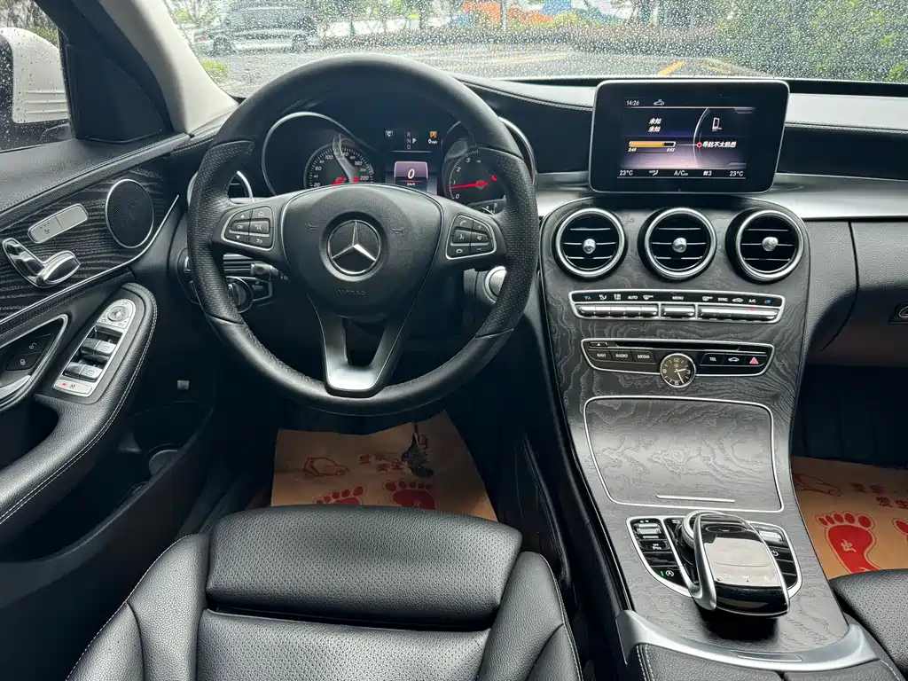 Mercedes-Benz C-Class 2017 — фото 15
