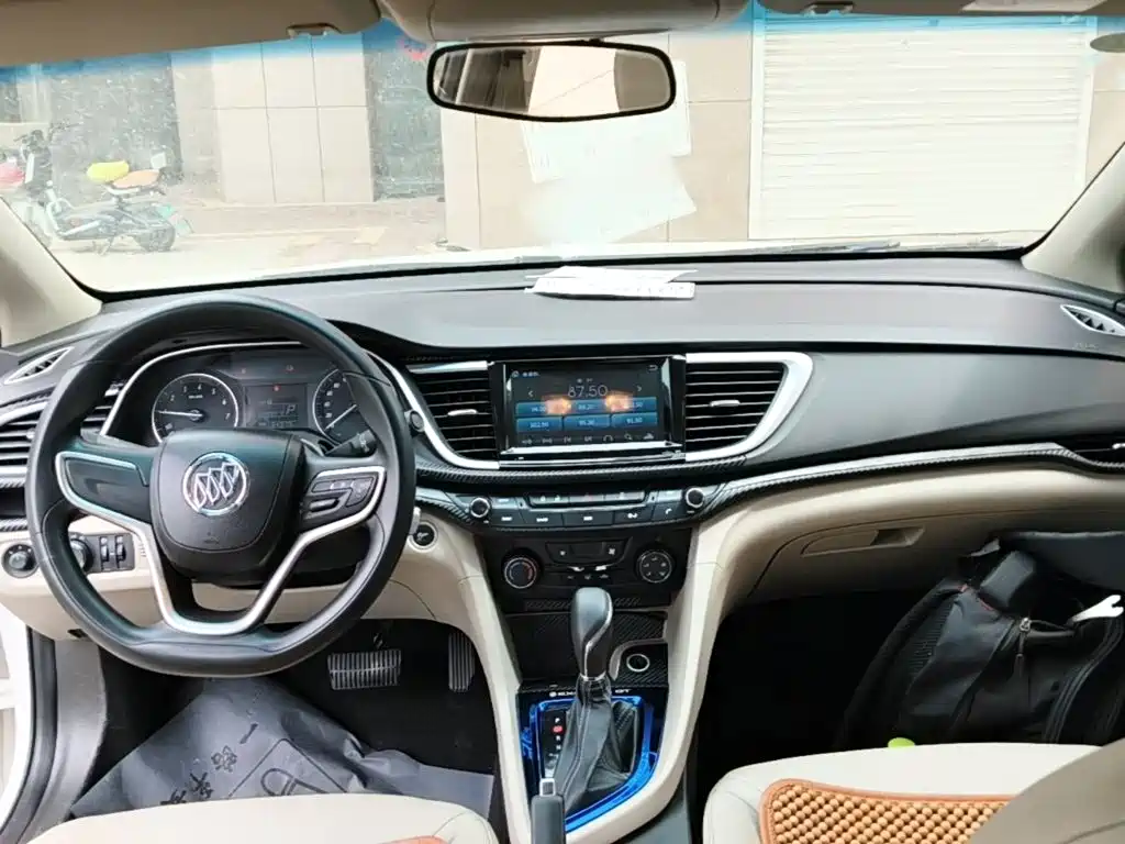 Buick Excelle 2016 — фото 10