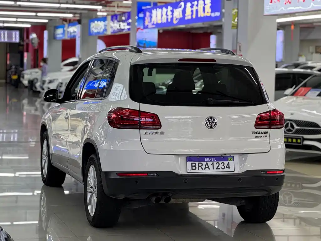 Volkswagen Tiguan 2018 — фото 11