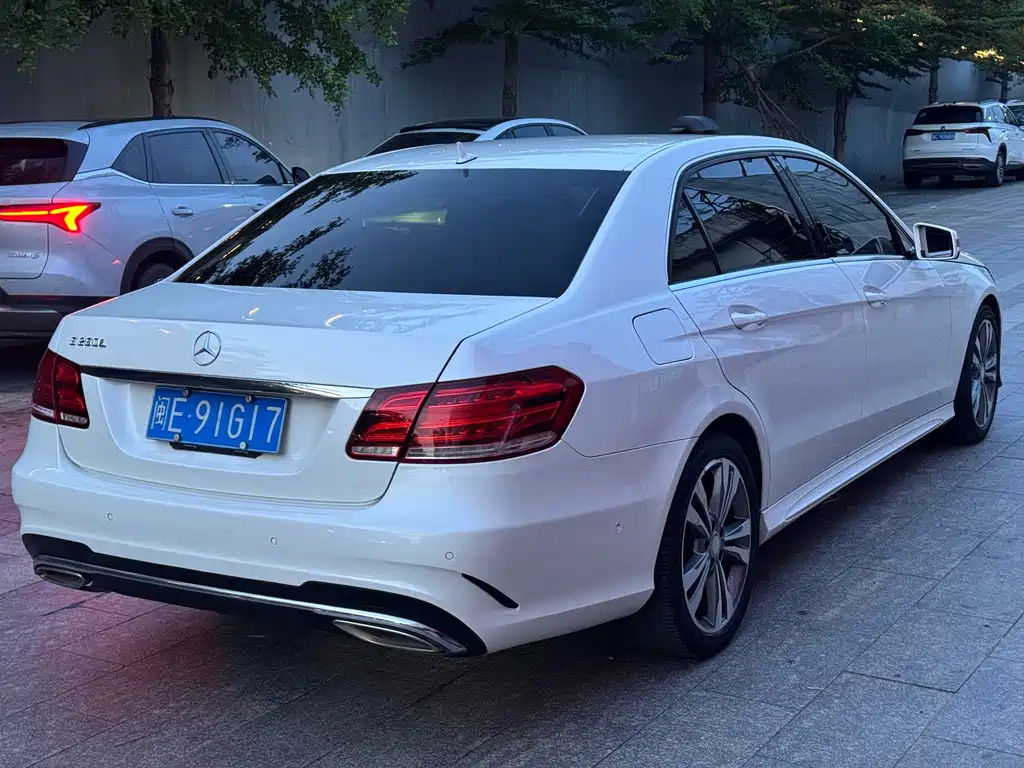 Mercedes-Benz E-Class 2015 — фото 4