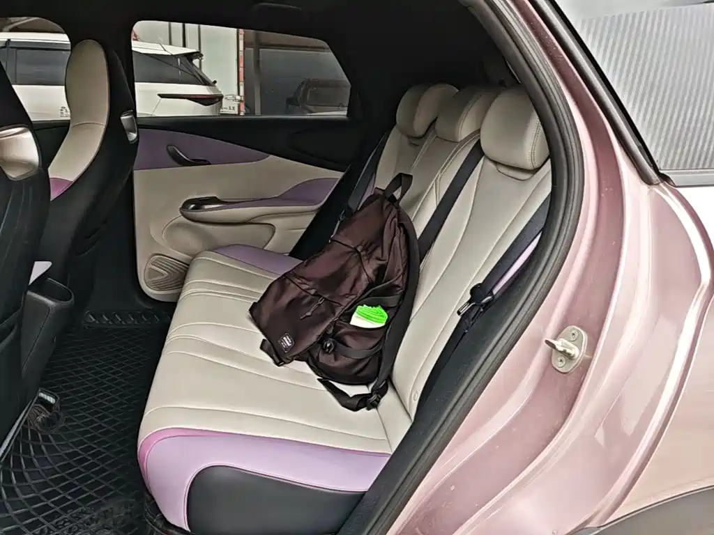 BYD Dolphin 2022 — фото 17