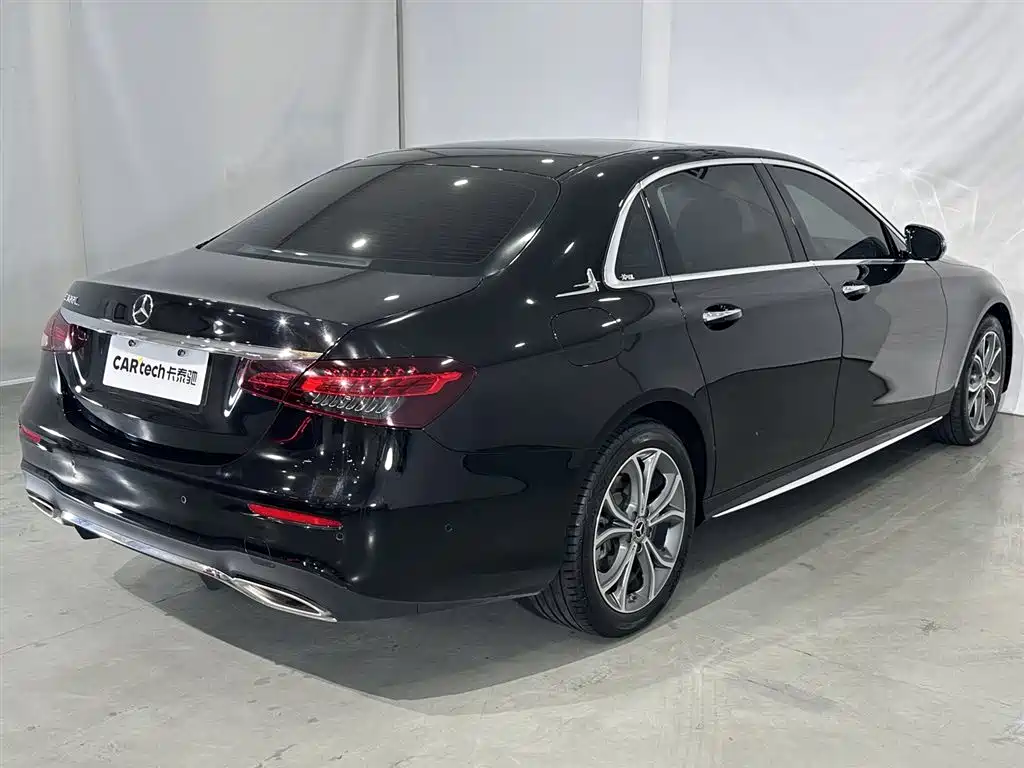 Mercedes-Benz E-Class 2023 — фото 20