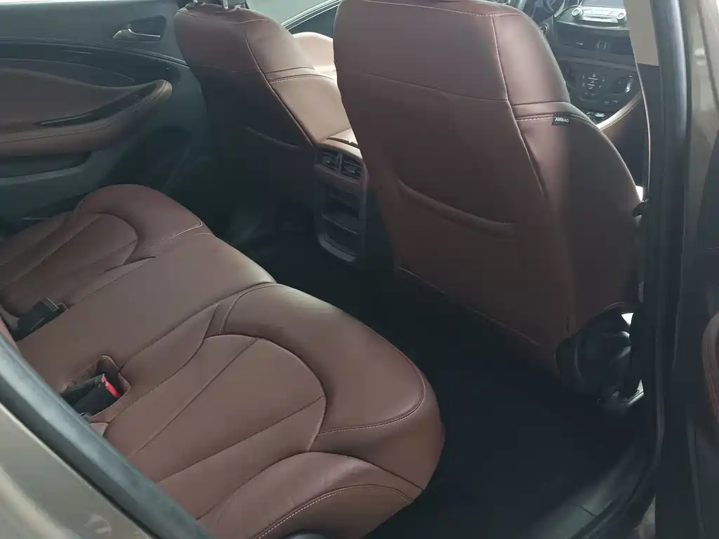 Buick Envision Plus 2019 — фото 10