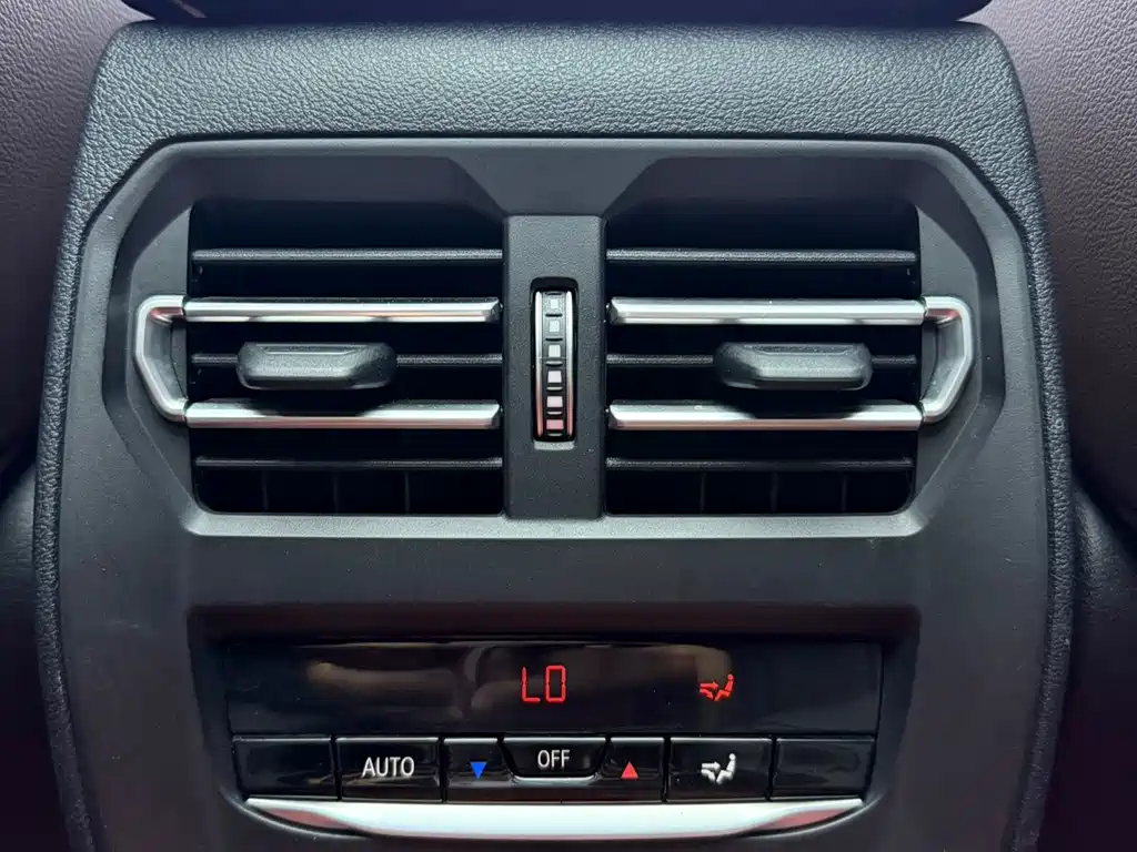 BMW 3 Series 2022 — фото 15