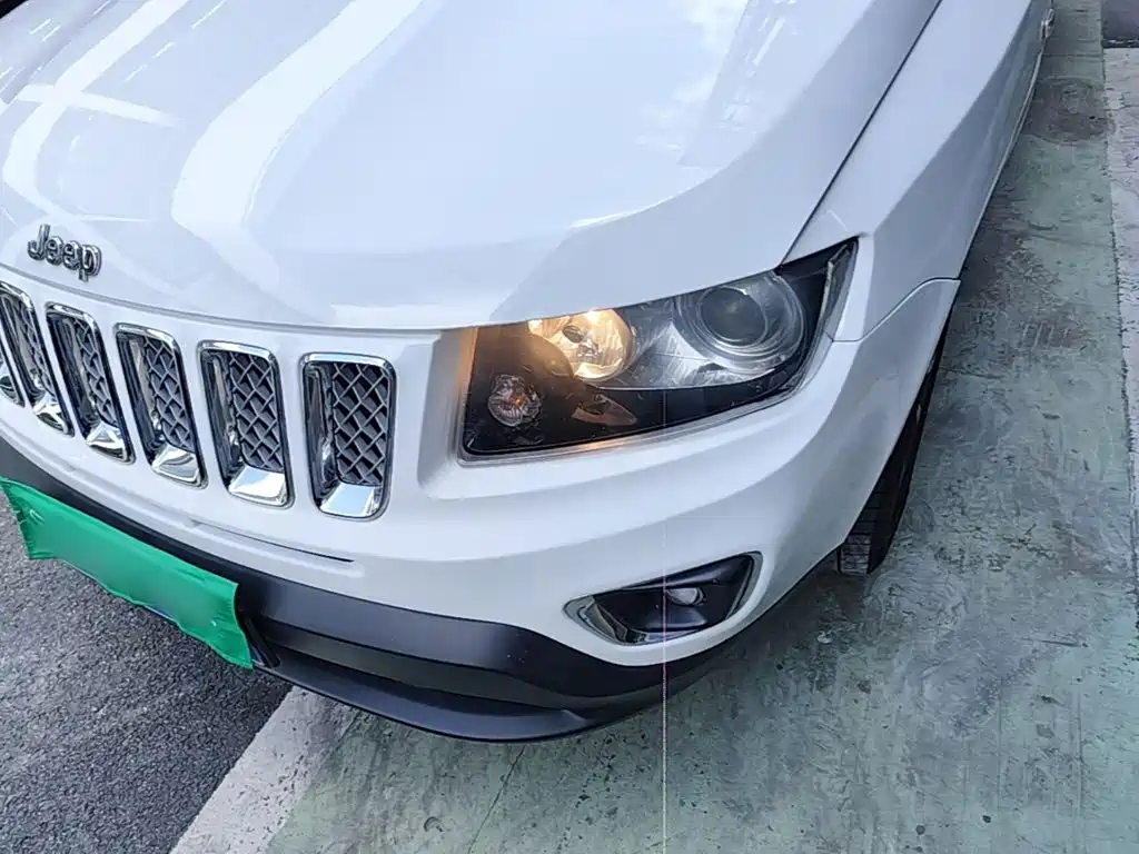 Jeep Compass 2016 — фото 24