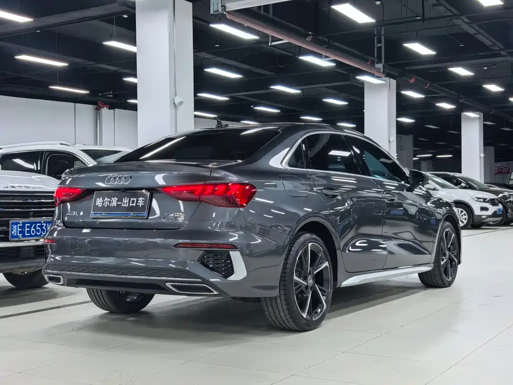 Audi A3 2022 — фото 22