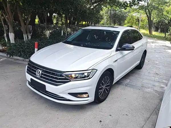 Volkswagen Sagitar 2020