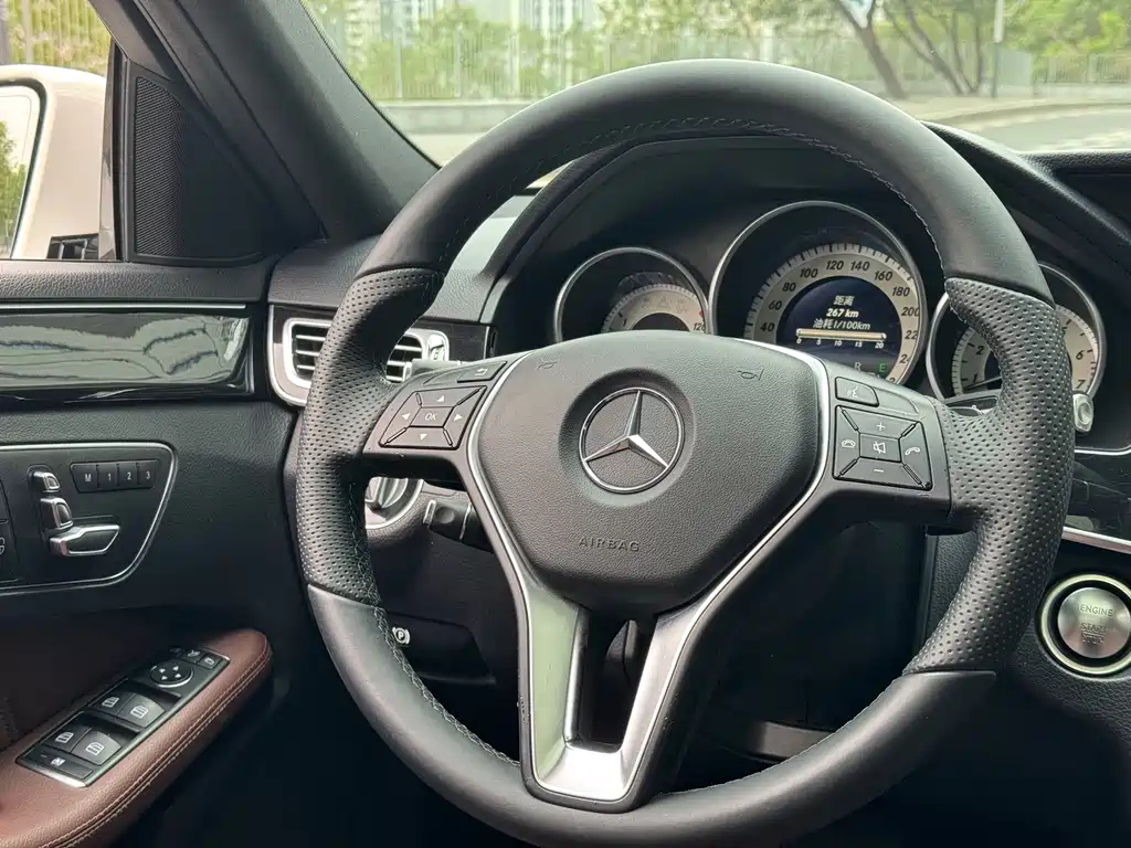 Mercedes-Benz E-Class 2014