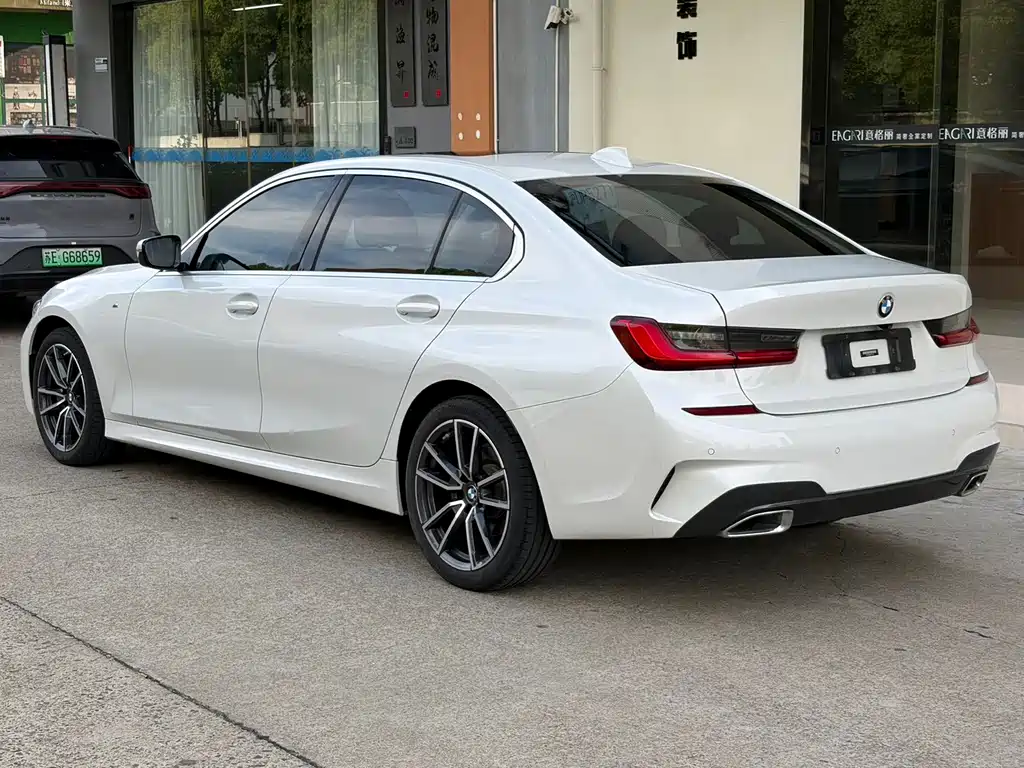 BMW 3 Series 2021