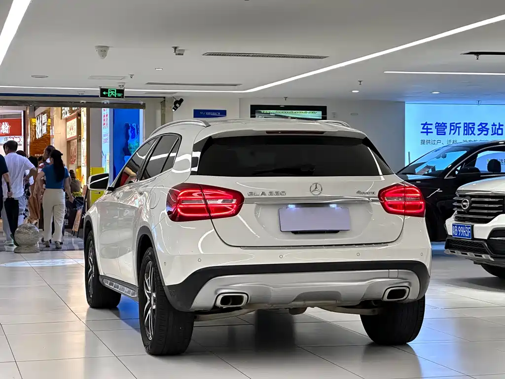 Mercedes-Benz GLA 2016