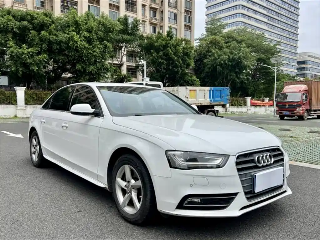 Audi A4L 2015 — фото 3