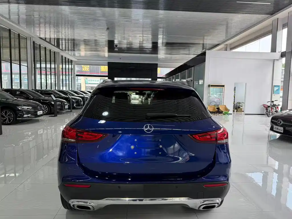 Mercedes-Benz GLA 2021