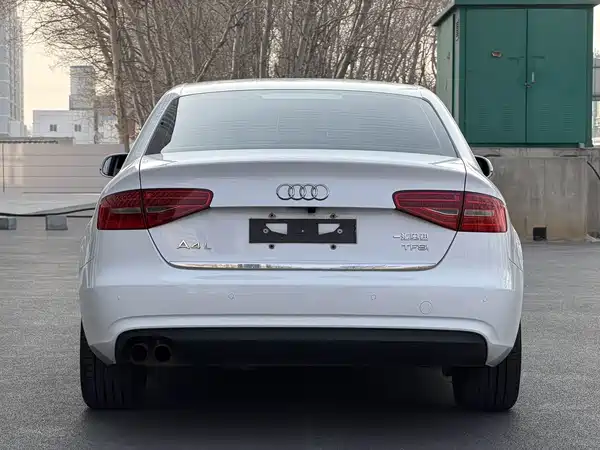 Audi A4L 2014