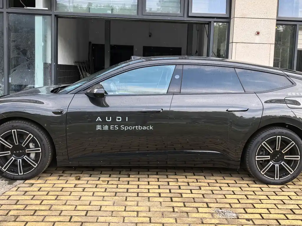 Audi E5 Sportback 2025 — фото 5