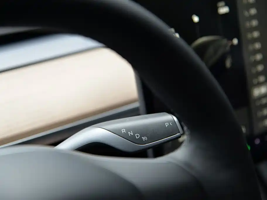 Tesla Model Y 2021 — фото 14