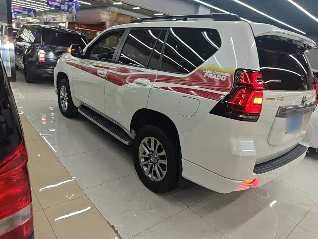 Toyota Prado 2019 — фото 5