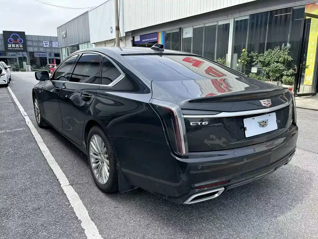 Cadillac CT6 2023 — фото 17