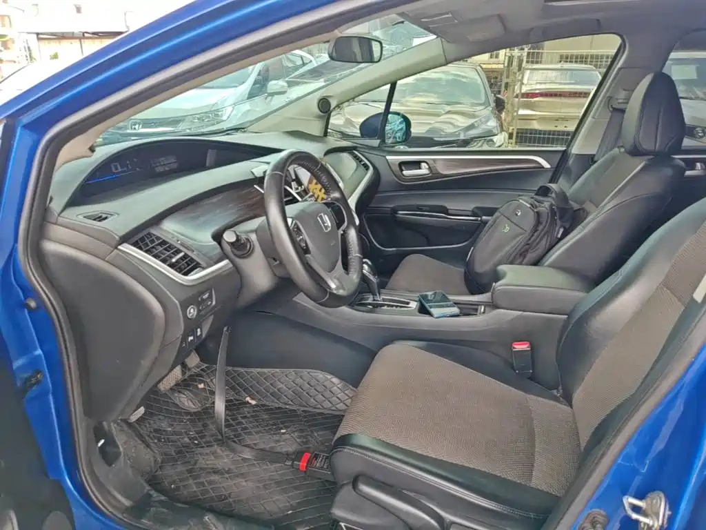 Honda Jade 2018 — фото 15