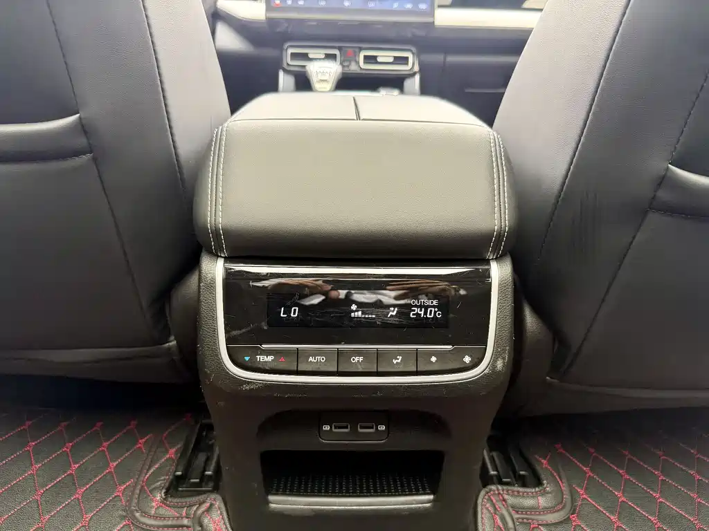 GAC Motor Trumpchi GS8 2024 — фото 26