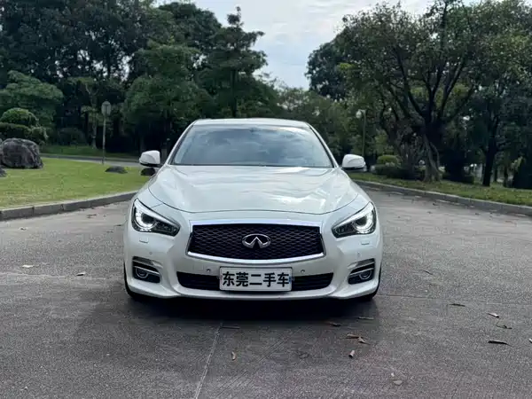 Infiniti Q50 2016