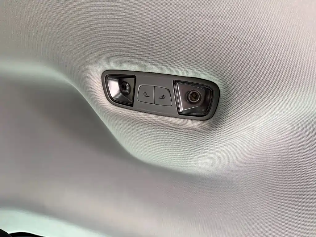 Audi Q3 2017 — фото 15