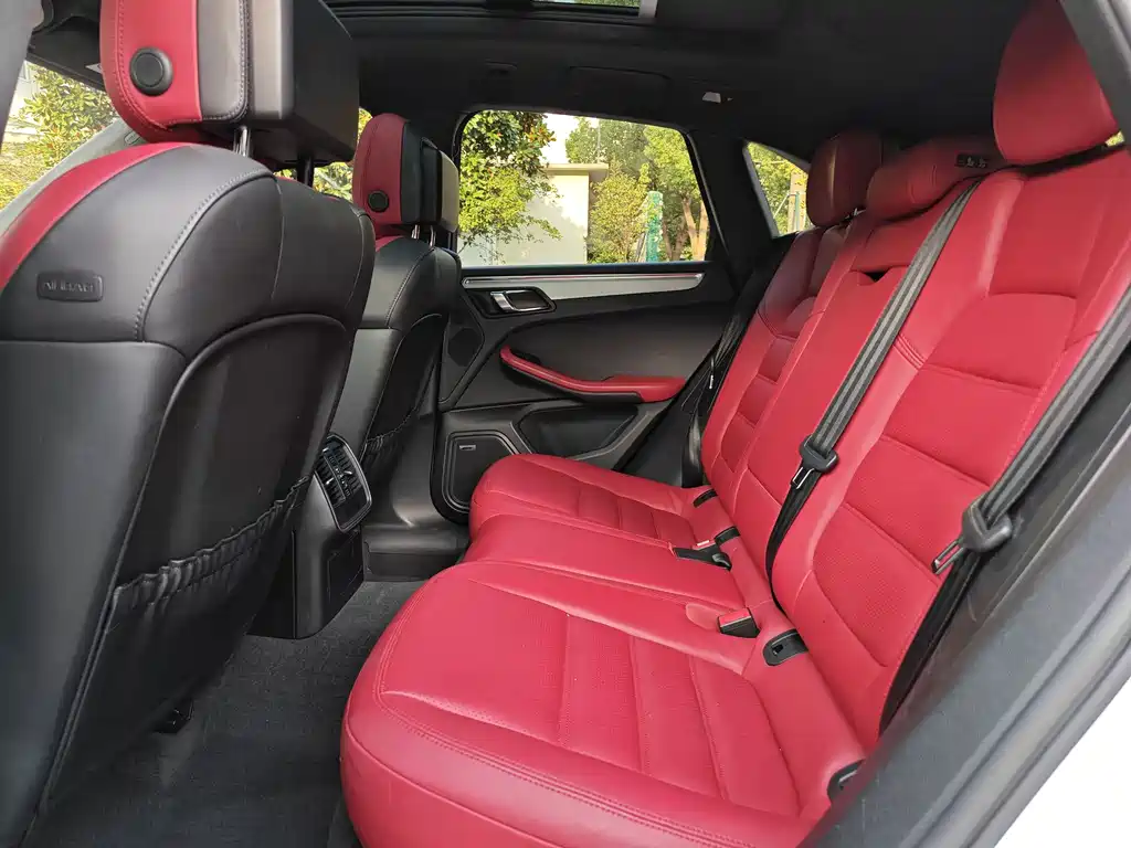 Porsche Macan 2015 — фото 25