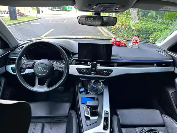 Audi A4L 2021