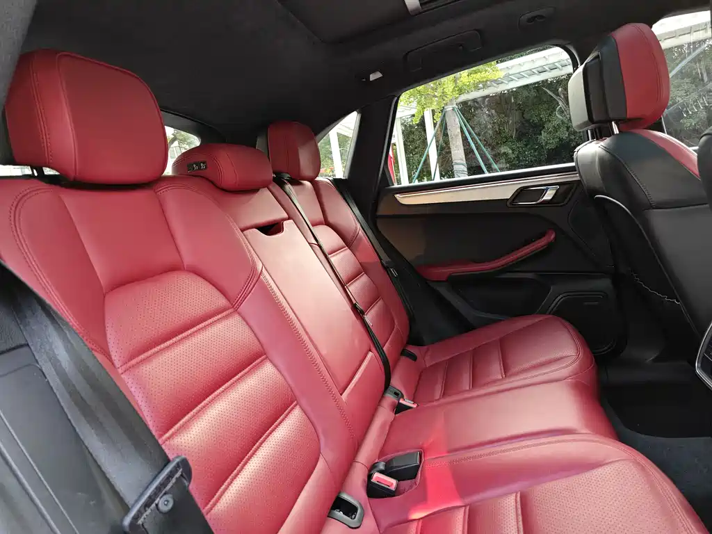 Porsche Macan 2015 — фото 27