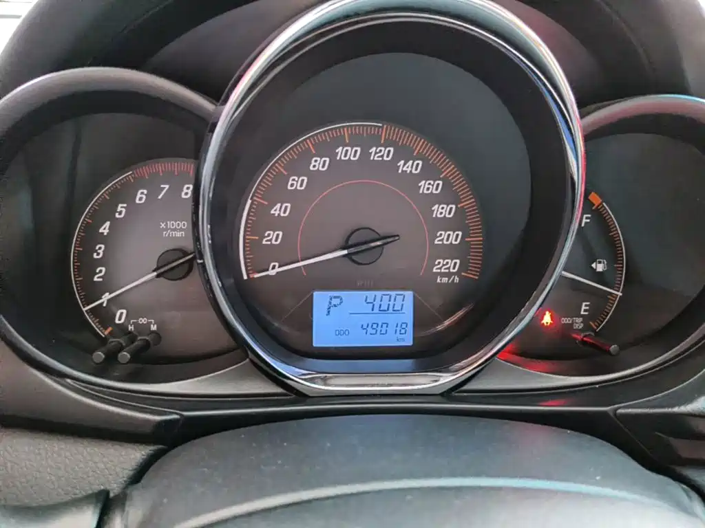 Toyota Yaris L 2020 — фото 12