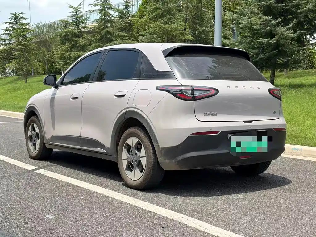 Geely Galaxy Starwish 2026 — фото 8