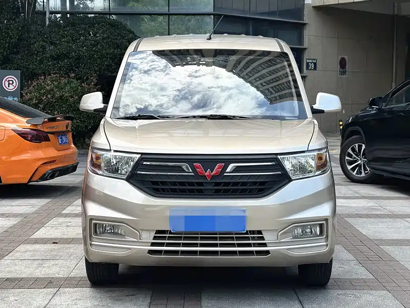 Wuling Hongguang V 2023 — фото 2