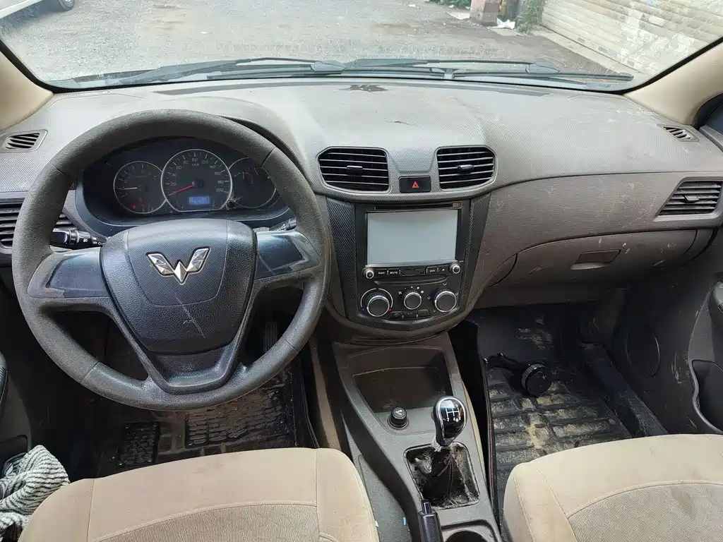 Wuling Hongguang 2017