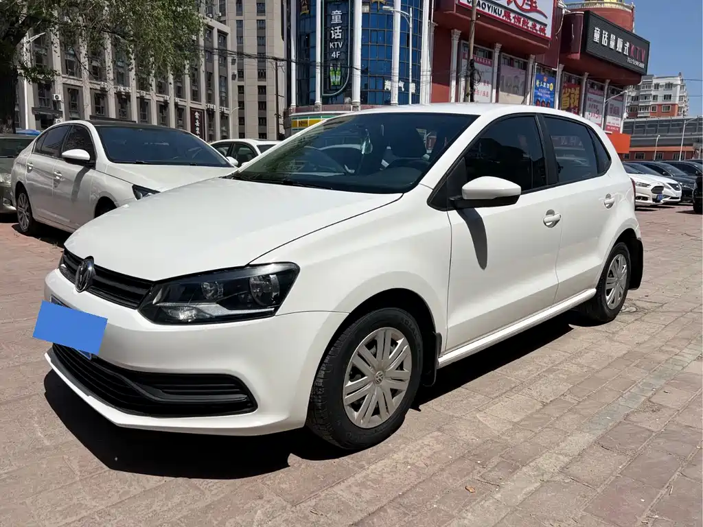 Volkswagen Polo 2016 — фото 1