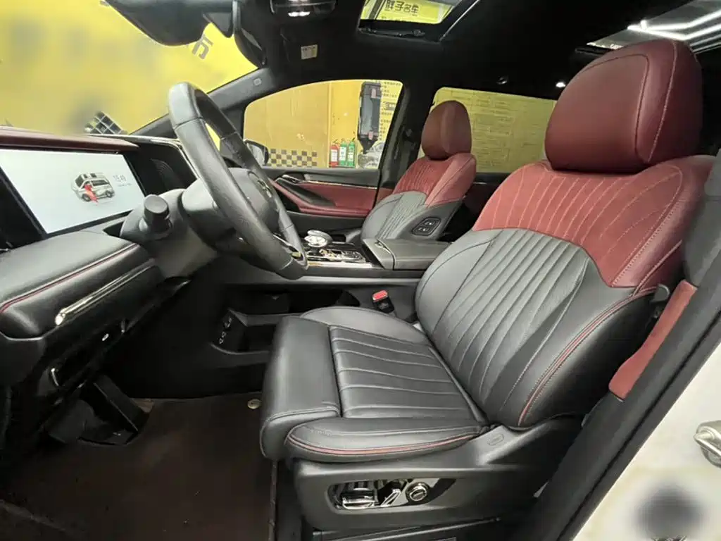 GAC Motor Trumpchi M8 2024 — фото 11