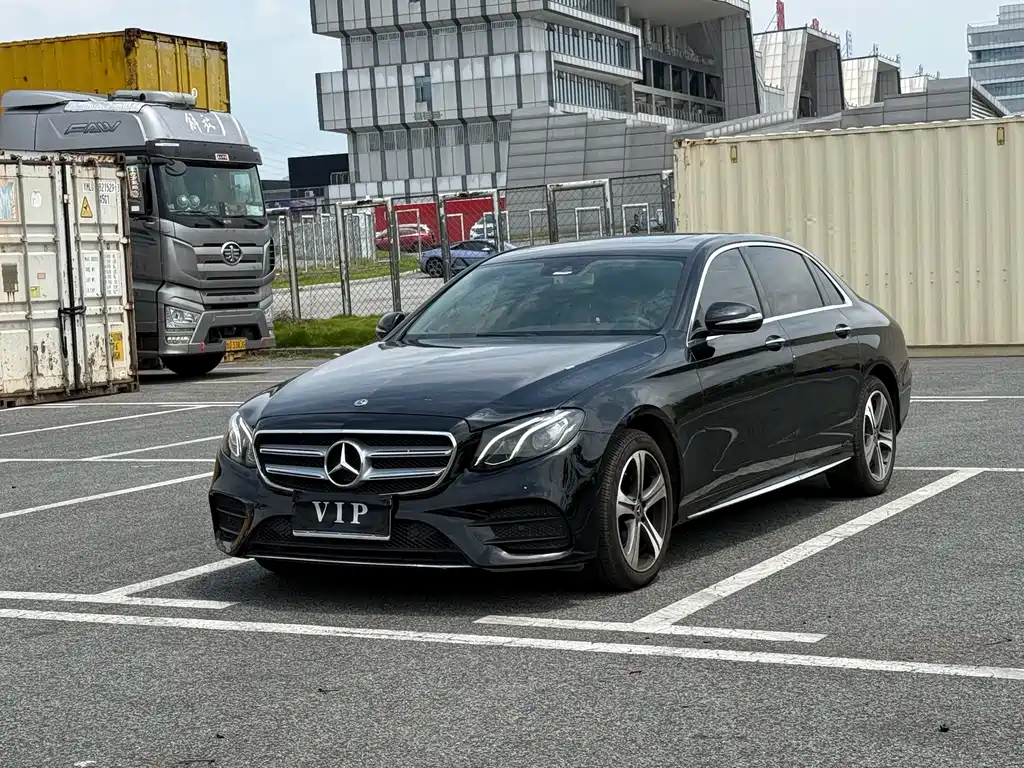 Mercedes-Benz E-Class 2017 — фото 1