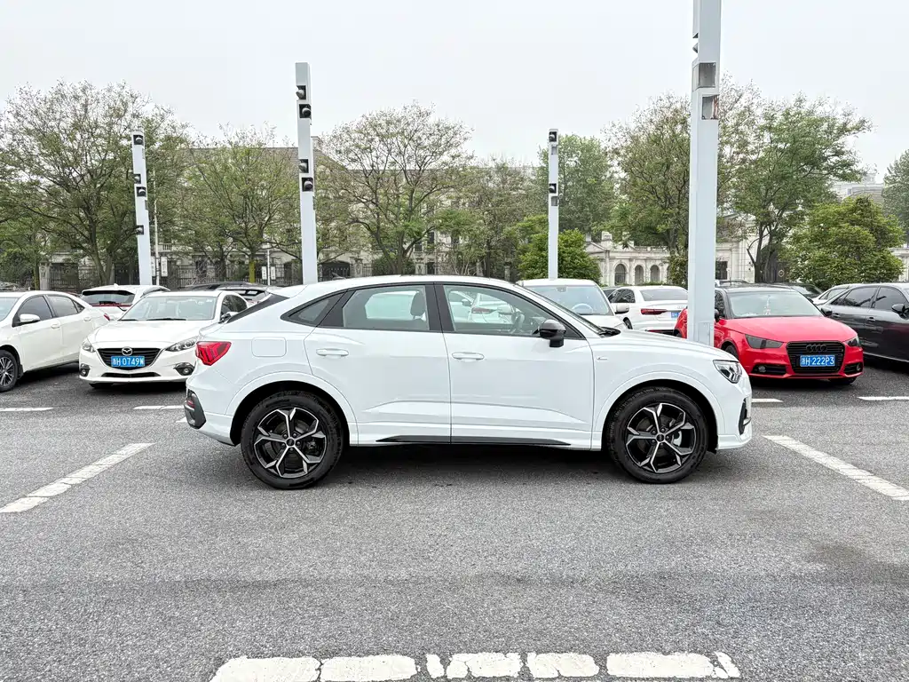 Audi Q3 Sportback 2026 — фото 4