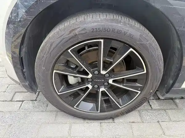 Zeekr X 2024